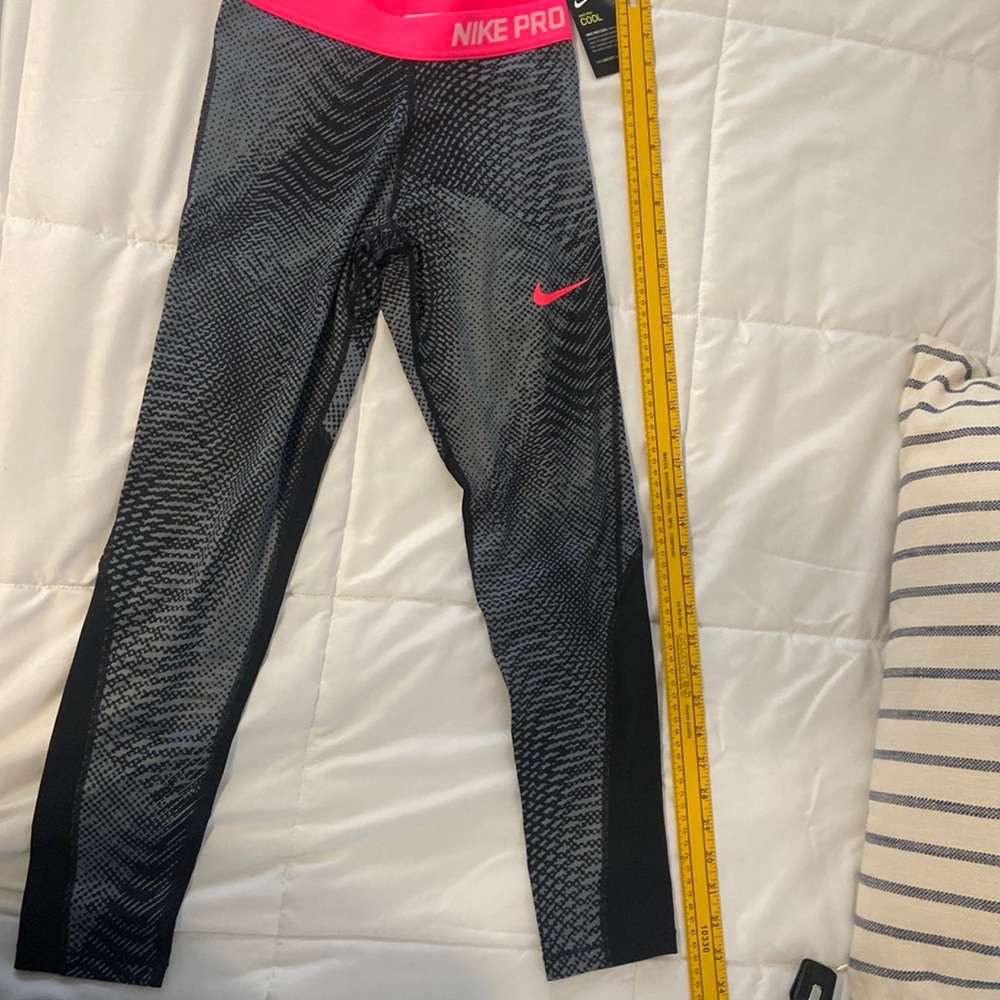 New Nike Leggings